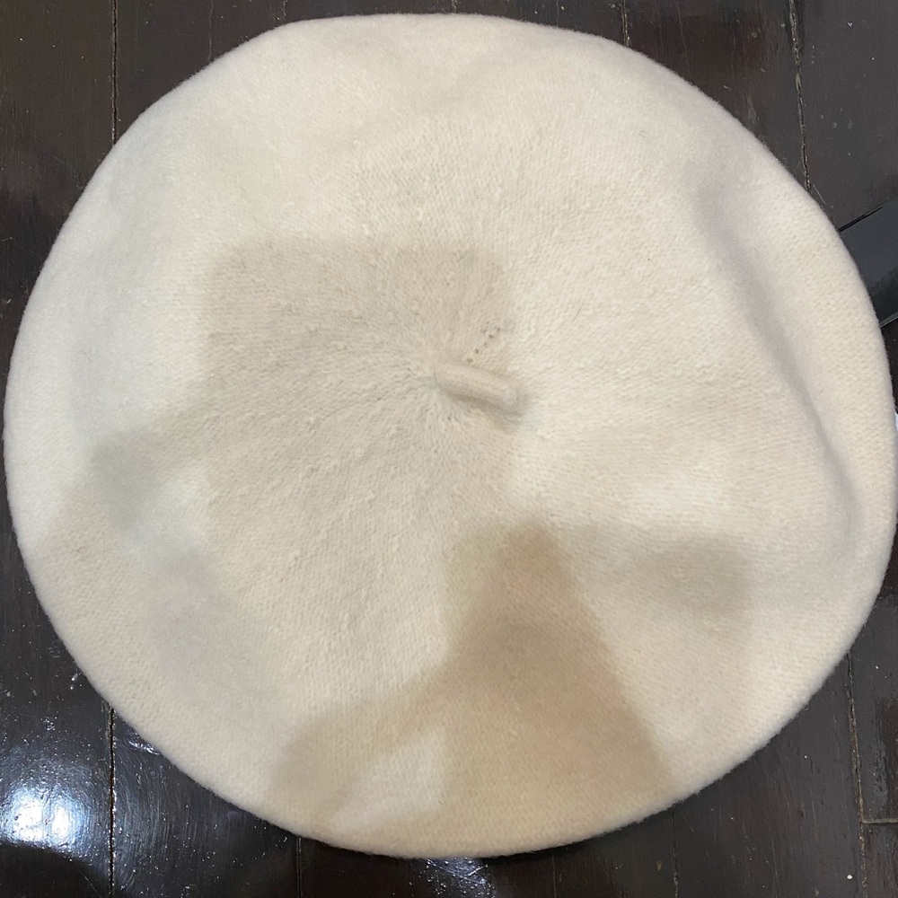 Cream Beret with bow detail